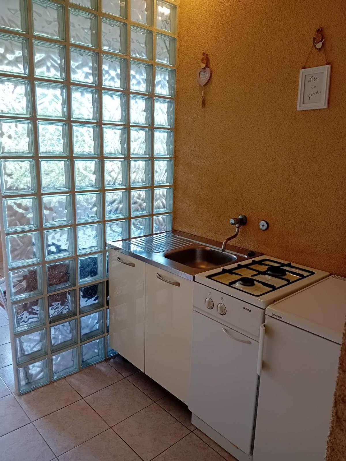 Rooms With A Parking Space Krk - 13553 Vrh  ภายนอก รูปภาพ